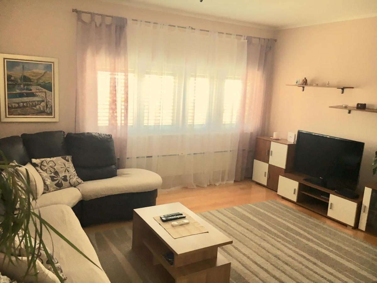 Apartment Simaris - Spacious With Terrace And Sea View Шибеник Екстер'єр фото